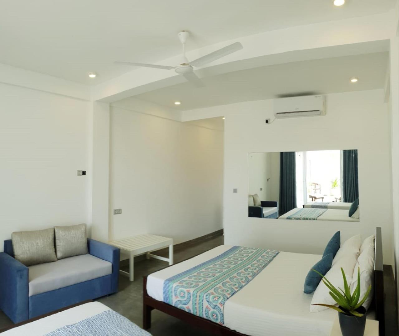 Hotel Blue Note 希克杜沃 外观 照片