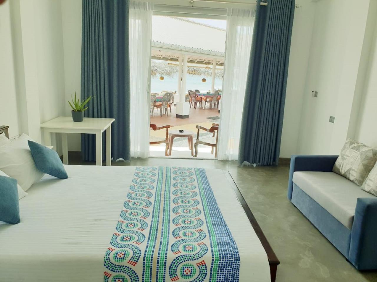 Hotel Blue Note 希克杜沃 外观 照片