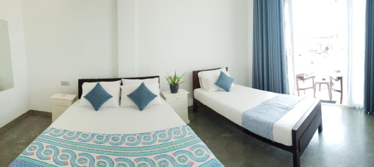 Hotel Blue Note 希克杜沃 外观 照片